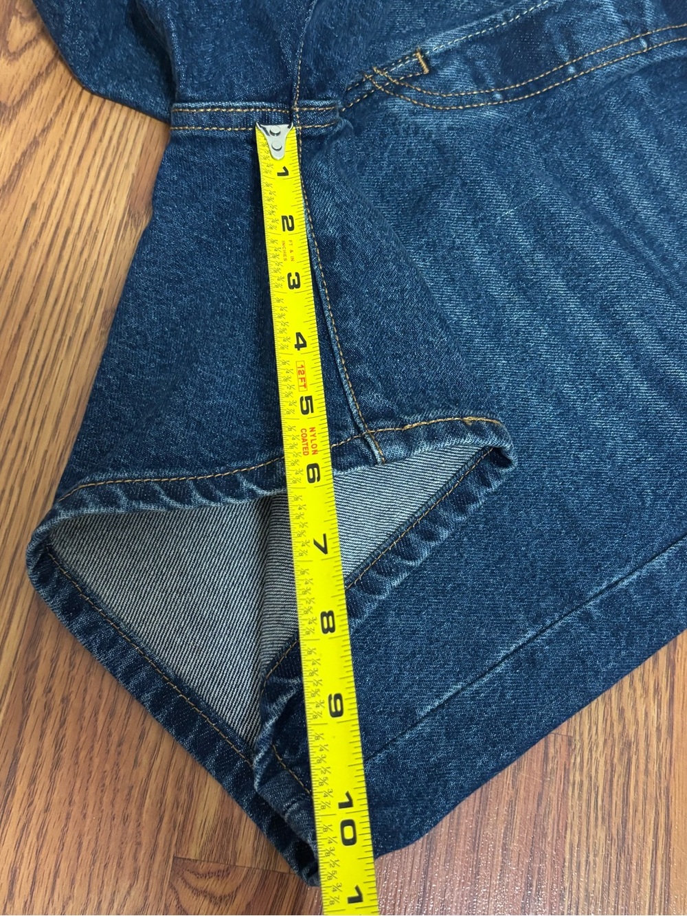 Levi’s 501 Mid Thigh Short - Picture 7 of 7